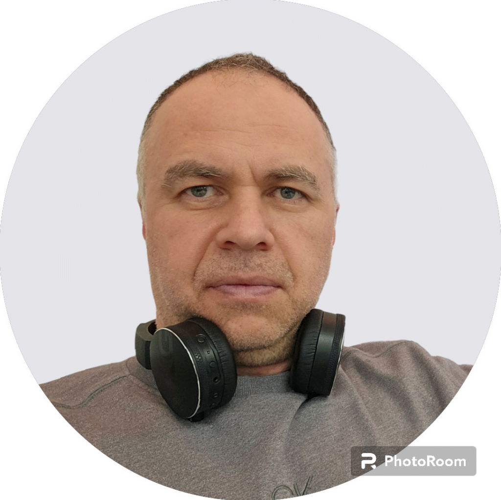 Andrei Aciobanitei in portrait mode-paid media specialist